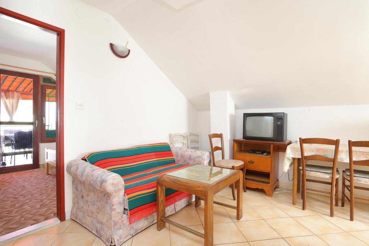 Apartments By The Sea Okrug Gornji, Ciovo - 1069 Trogir Extérieur photo