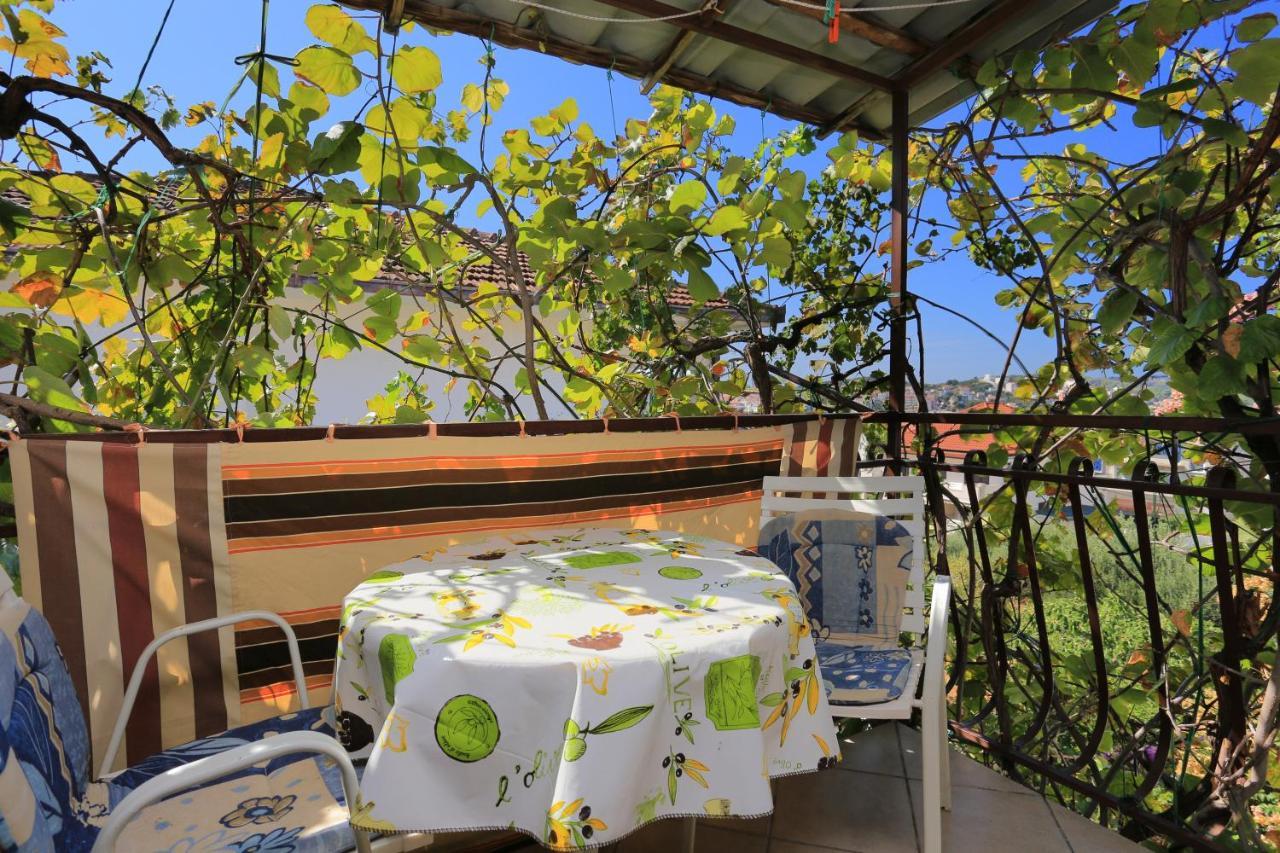 Apartments By The Sea Okrug Gornji, Ciovo - 1069 Trogir Extérieur photo